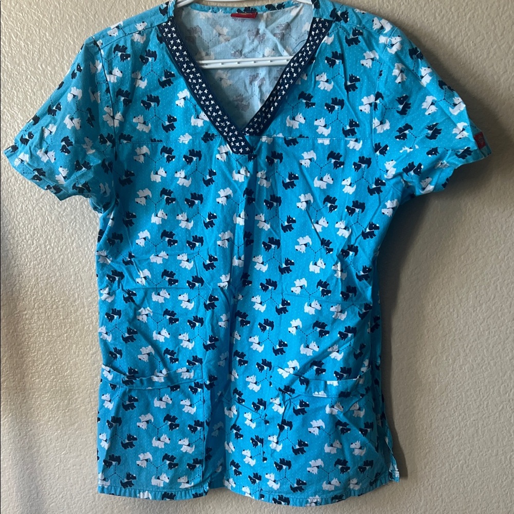 Dickies Blue and White Patterned Scrub Top
